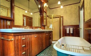 Gingerbread Mansion Inn