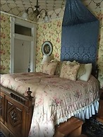 Gingerbread Mansion Inn