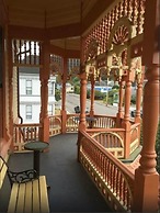 Gingerbread Mansion Inn