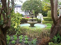 Gingerbread Mansion Inn