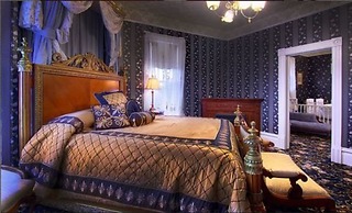 Gingerbread Mansion Inn