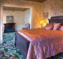 Gingerbread Mansion Inn