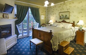 Gingerbread Mansion Inn