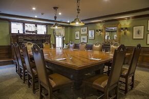 Saybrook Point Resort & Marina