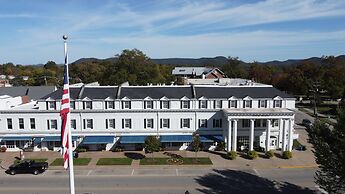 Historic Boone Tavern Hotel and Restaurant