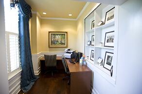 Historic Boone Tavern Hotel and Restaurant