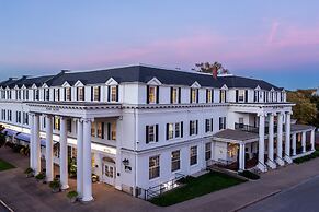 Historic Boone Tavern Hotel and Restaurant