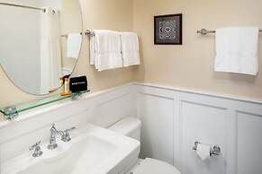 Historic Boone Tavern Hotel and Restaurant