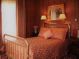The Mendocino Hotel and Garden Suites