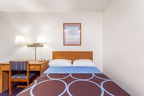 Super 8 by Wyndham Sidney NY