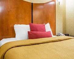 Quality Inn & Suites North/Polaris