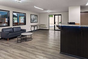 Super 8 by Wyndham Mt. Vernon