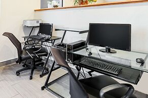 Wingate by Wyndham Canton/Hall of Fame