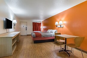 Motel 6 Raleigh, NC - Cary