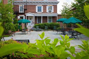 Middlebury Inn