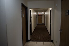 AmeriVu Inn & Suites