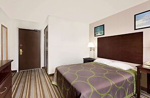 Super 8 by Wyndham Waynesboro