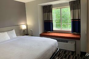 Microtel Inn by Wyndham Charlotte Airport
