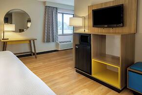 Days Inn by Wyndham Pleasant Prairie Kenosha