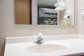 Super 8 by Wyndham Menomonie WI