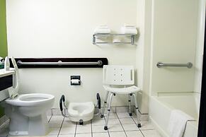 Super 8 by Wyndham South Boston VA