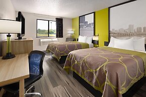 Super 8 by Wyndham South Boston VA