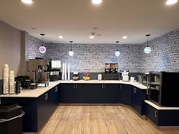 AmericInn by Wyndham Glendale/Milwaukee