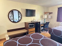 Super 8 by Wyndham Farmville