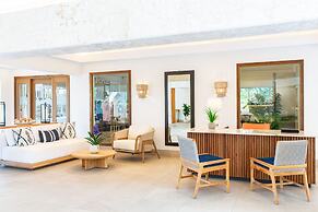 The Sands at Grace Bay