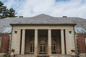 Gideon Putnam Resort And Spa