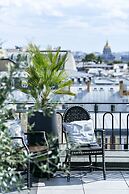 Maison Astor Paris, Curio Collection by Hilton