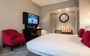 Maison Astor Paris, Curio Collection by Hilton