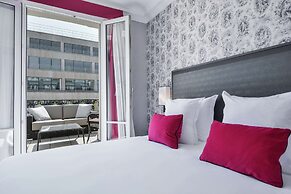 Maison Astor Paris, Curio Collection by Hilton