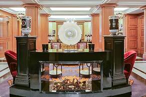 Maison Astor Paris, Curio Collection by Hilton