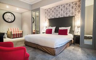 Maison Astor Paris, Curio Collection by Hilton
