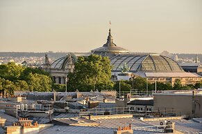 Maison Astor Paris, Curio Collection by Hilton