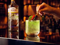 Holiday Inn Singapore Atrium by IHG