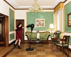 Due Torri Hotel