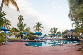 Qualton Club Ixtapa - All Inclusive