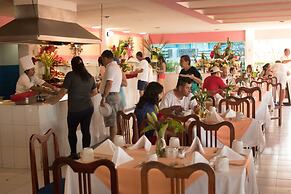 Qualton Club Ixtapa - All Inclusive