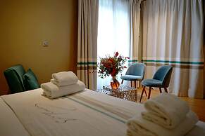 Hotel Litteraire Gustave Flaubert, Signature Collection