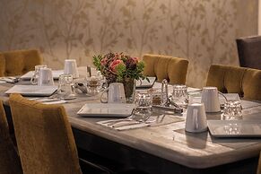 Hotel Litteraire Gustave Flaubert, Signature Collection