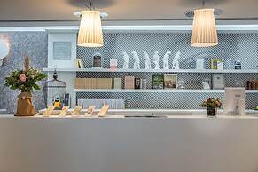 Hotel Litteraire Gustave Flaubert, Signature Collection