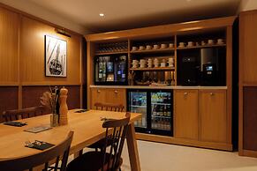 9Hotel Chelton