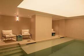 9Hotel Chelton