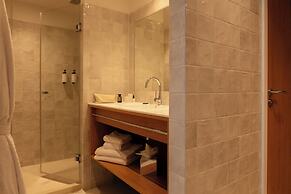 9Hotel Chelton