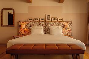 9Hotel Chelton