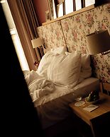9Hotel Chelton