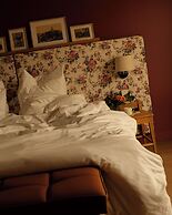 9Hotel Chelton