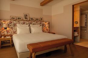 9Hotel Chelton